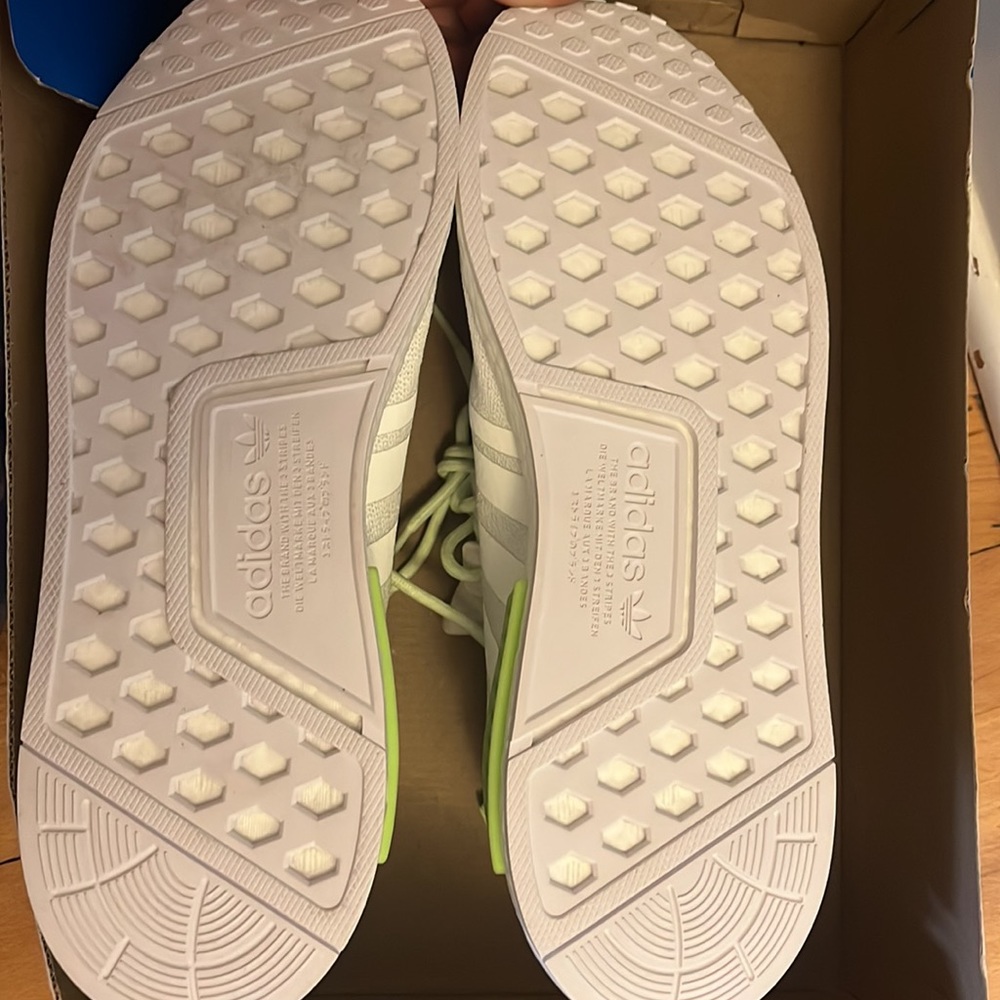 NMD R1s - Picture 2 of 3